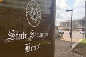 Texas State Securities Board (TSSB) kieruje zarzuty przeciwko kryptowalutowemu oszustwu