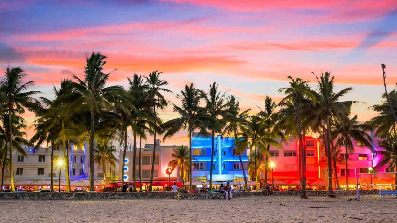 Burmistrz Miami nadal otrzymuje pensję w Bitcoin
