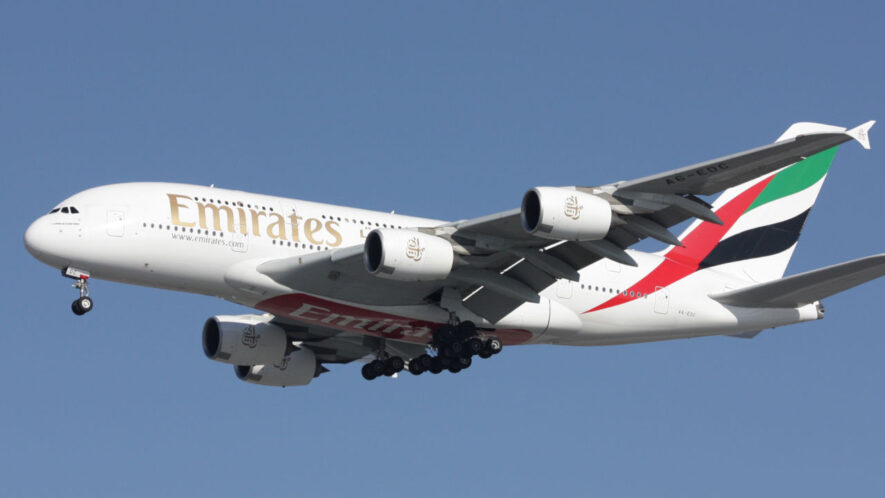 linie lotnicze emirates zamierzają zaakceptwoać płatności w kryptowalutach