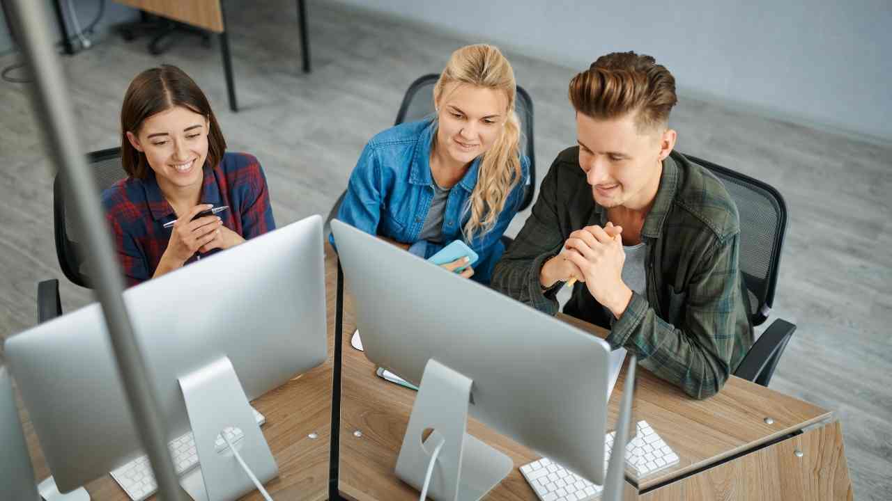 Praca w kryptowalutach